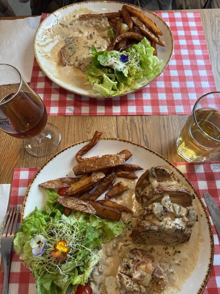 Au Bouchon De Papa Photos 2